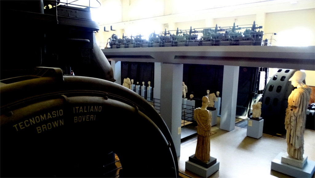 Centrale Montemartini displays together the 2nd and 20th centuries