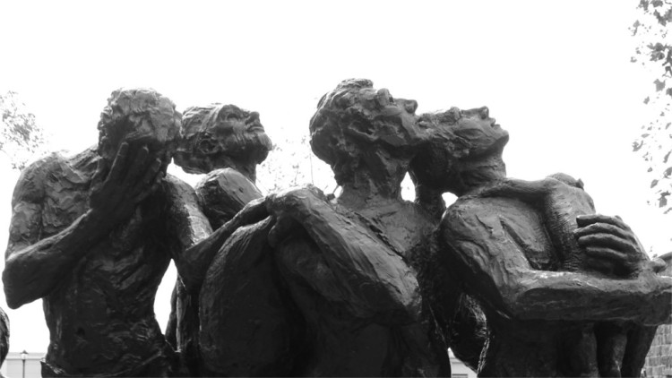 New York City: The Immigrants, a sculptural group